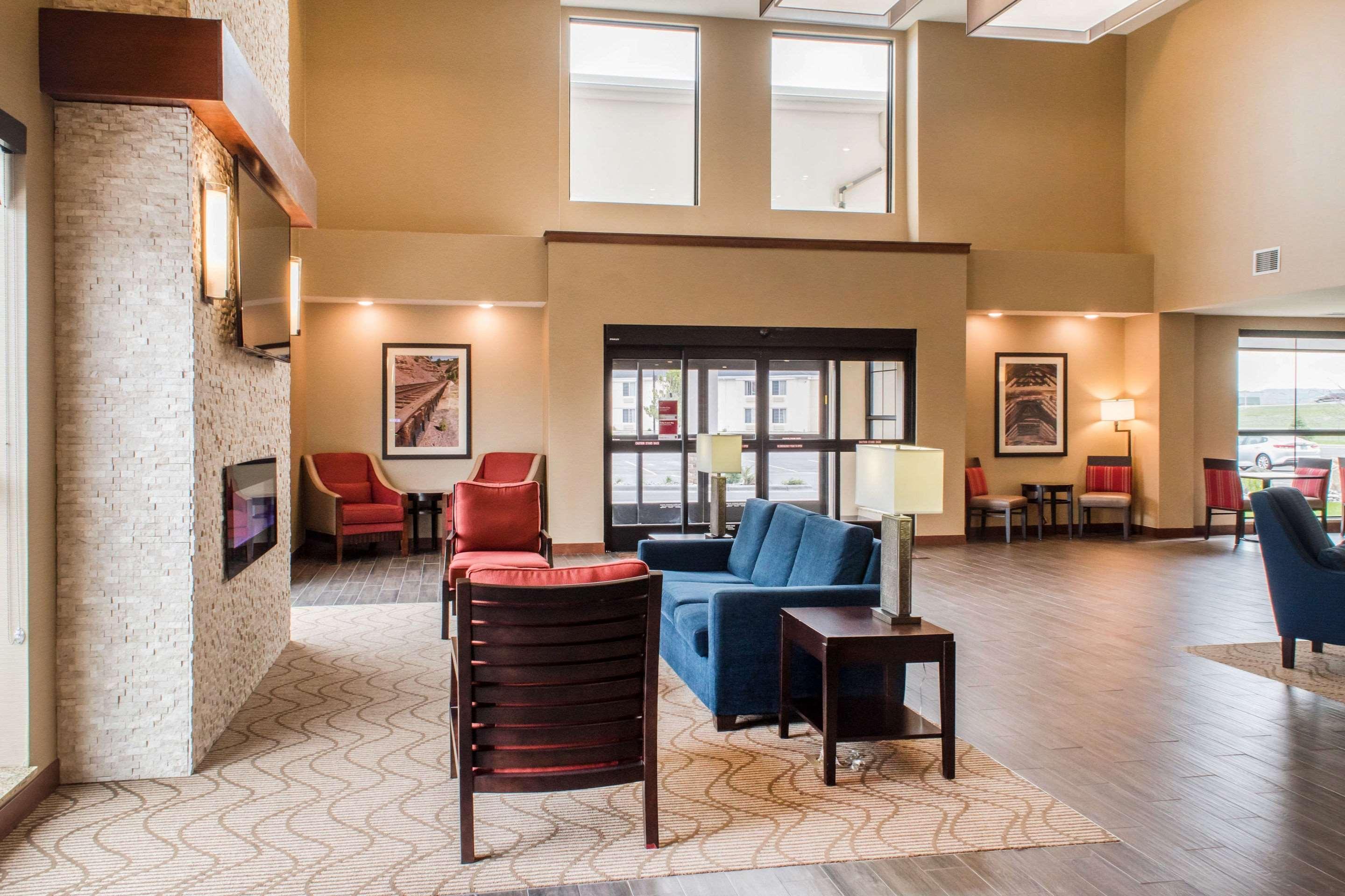 Comfort Suites Billings Extérieur photo